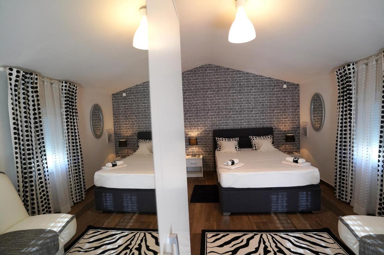 Villa Tago With Heated New Pool Kaštela 外观 照片