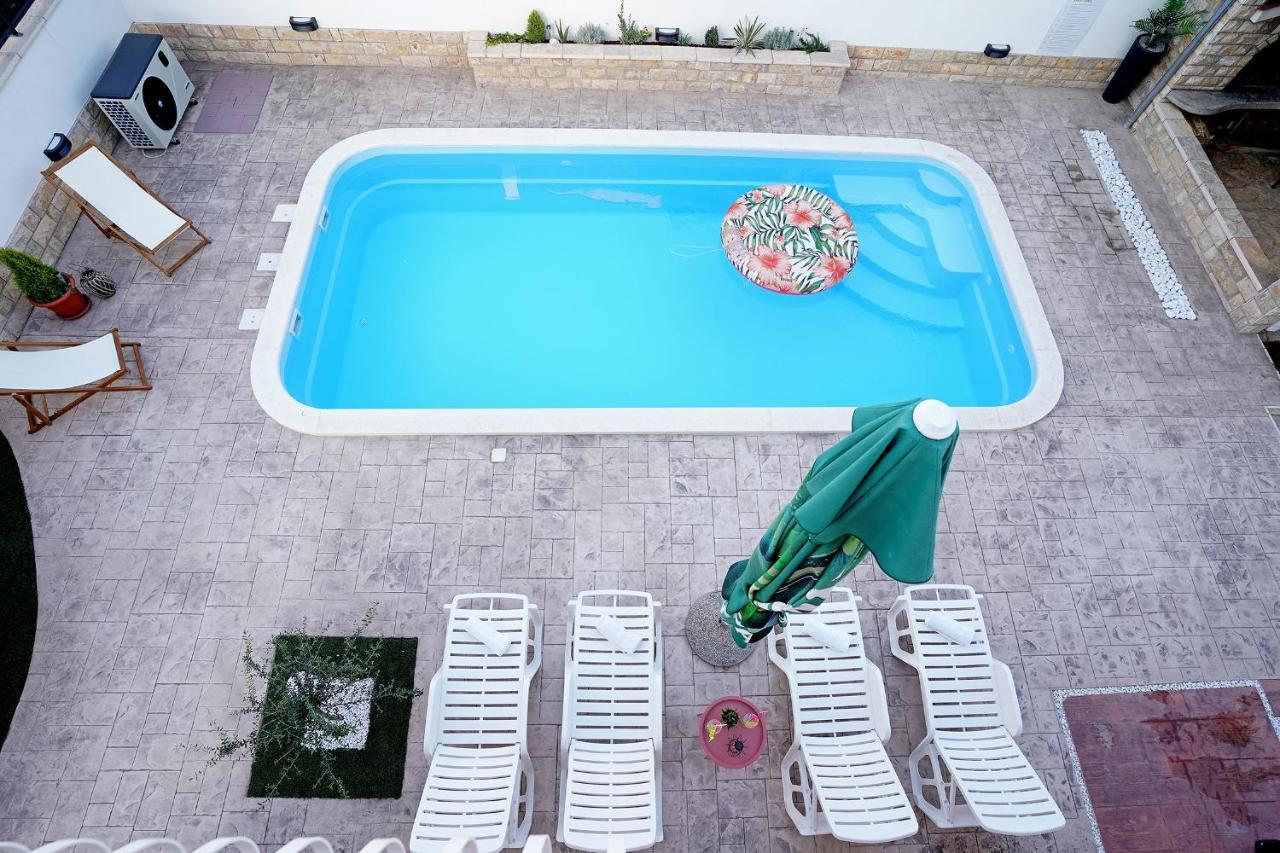 Villa Tago With Heated New Pool Kaštela 外观 照片