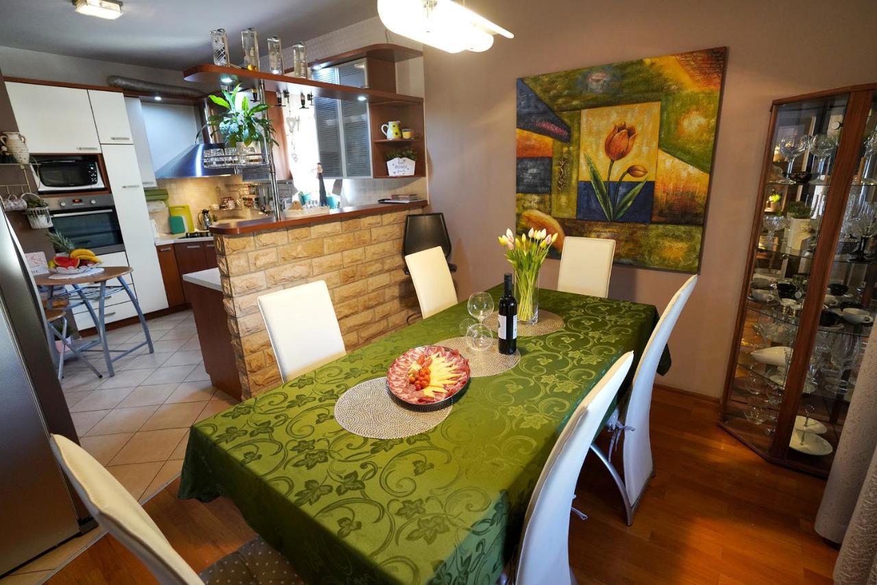 Villa Tago With Heated New Pool Kaštela 外观 照片